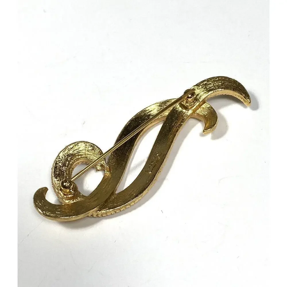 MONET Brooch Swirls Abstract Gold Tone Pin Vintage Signed